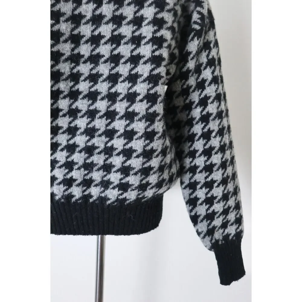 Vintage 1980s CREW Shetland Wool Houndstooth Sweater Pullover Black Gray